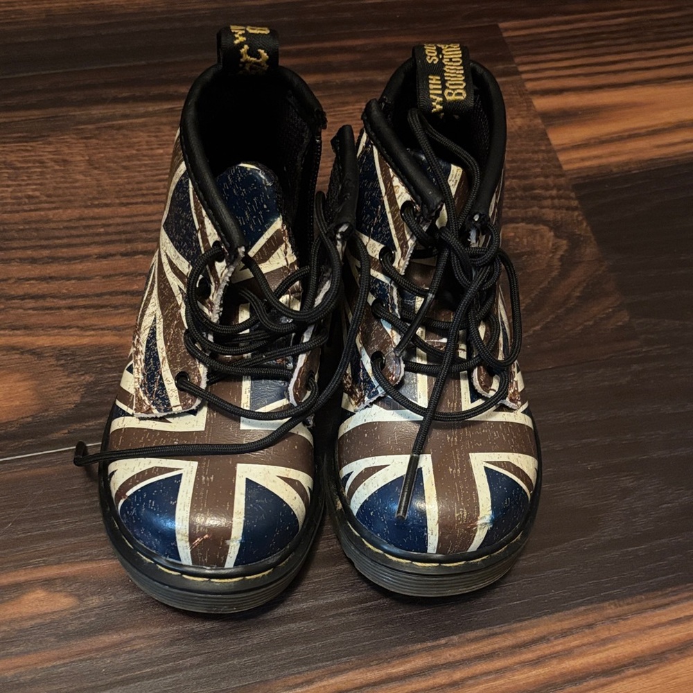 Dr. Martens Kids Boots - Union Jack Design